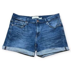 H&M LOGG Women's Medium Wash Rolled Cuffed Hem Denim Jean Shorts Size 31